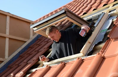 Pose de fenêtres de toit Velux à Aigneville